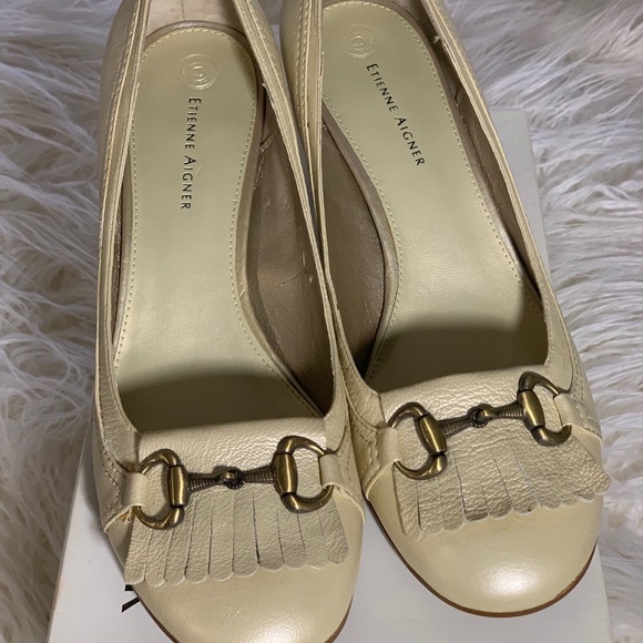 LADIES SHOES - Picture 6 of 12